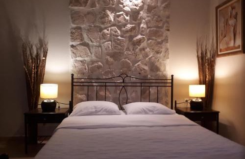 Dispilio House | Villa Del Lago Boutique Hotel