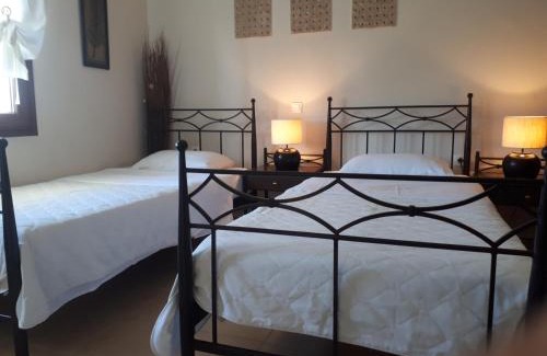 Dispilio House | Villa Del Lago Boutique Hotel