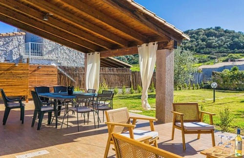 Cala Sinzias House | Villa Del Moro FREE WIFI 300mt from Sinzias' Beach