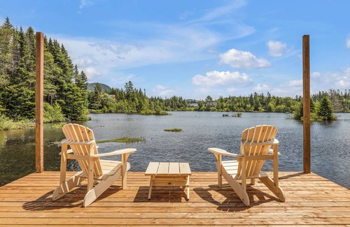 Saint-Brigitte-de-Laval Villa | Villa du Lac Poulin waterfront