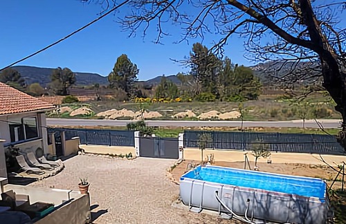 Neoules House | Villa Duplex Avec Piscine Partagée