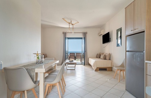 Leivathos Apartment | Villa Dylia with Sea View