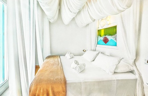 Houlakia Villa | Villa Eidothea - Seven Bedroom Villa, Sleeps 13