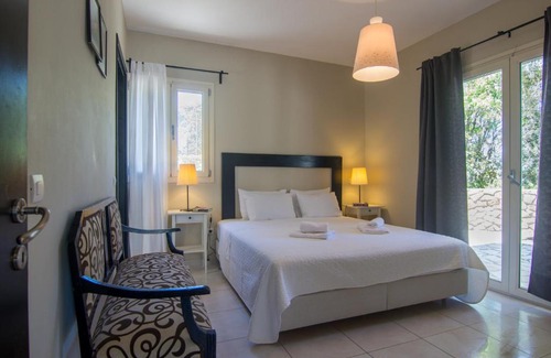 Ieromonachos Apartment | Villa Elaia Suites and Apartments No.3 & No.4 & No.5 & No.6 & No.7