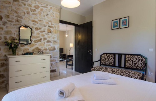 Ieromonachos Apartment | Villa Elaia Suites and Apartments No.3 & No.4 & No.5 & No.6 & No.7