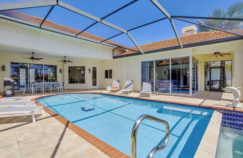 Pelican Ski Chalet | Villa Eleanor