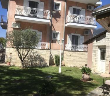 Perama House | Villa Elena