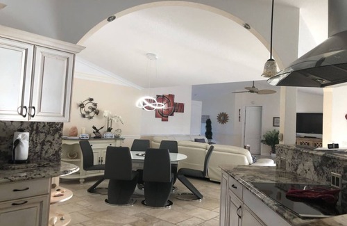 Cape Coral Villa | Villa Endless Love Comfortable holiday residence