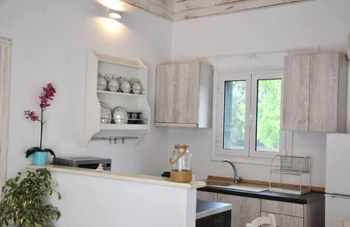 Apolpaina Villa | Villa Erietta near Lefkada center and famous Ag.Giannis beach