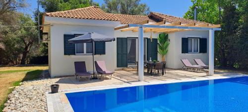 Apolpaina Villa | Villa Erietta near Lefkas center
