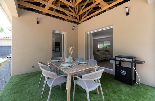 Berrias-et-Casteljau House | Villa Esparots - Maison avec piscine privée