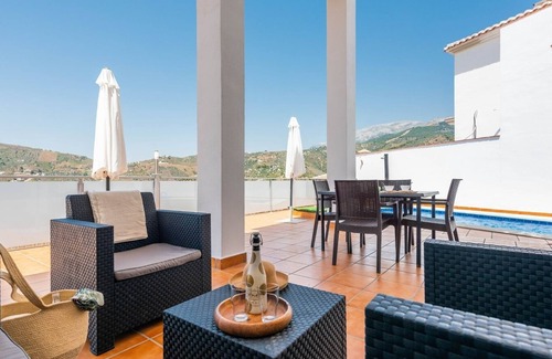 Canillas de Albaida Villa | Villa Esperanza Canillas de Albaida by Ruralidays