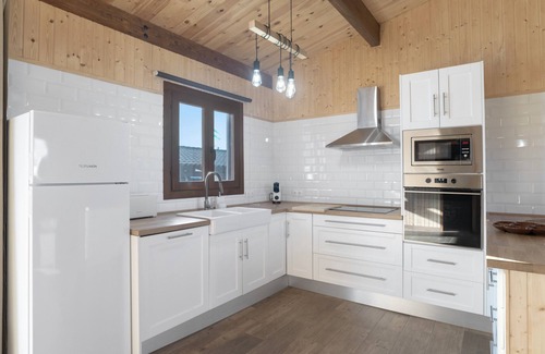 Campano Villa | Villa 'Fatema' with Private Pool, Wi-Fi and Air Conditioning