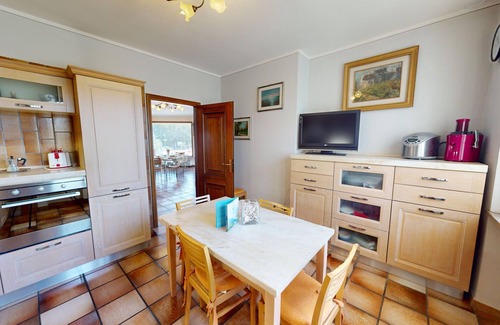 Raffa Villa | Villa Fiorita a Puegnago By Bookinggardalake