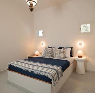 Mikri Vigla Apartment | Villa Flora