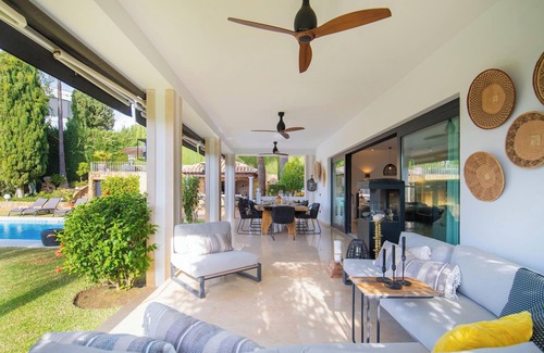 Urbanizacion el Rosario Villa | Villa 'Flores' with Sea View, Wi-Fi and Air Conditioning