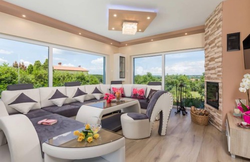 Rogocana House | Villa Gabriel (LBN417) by Interhome