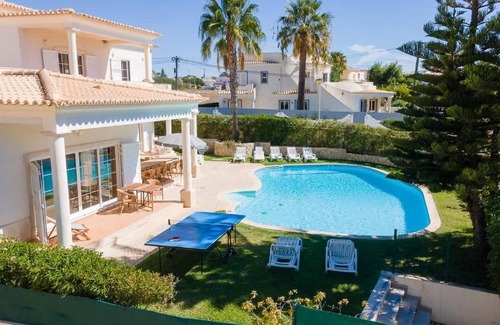 Gale House | Villa Gale Grande - bright airy property with a private pool