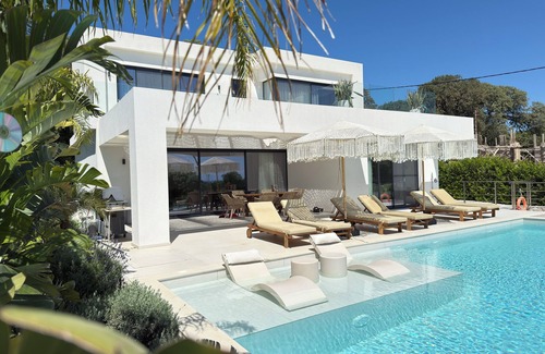 Rhodes Town Villa | Villa Gatsby by Gatsby Rhodes-Brand New Seaview Villa