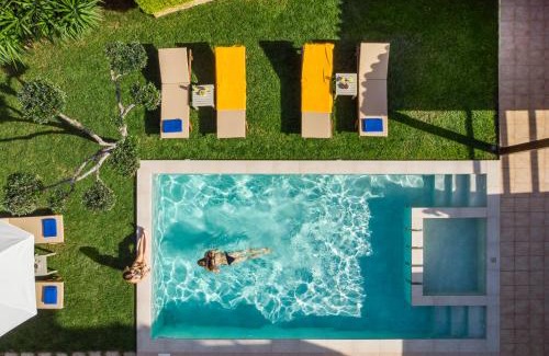 Afrata Villa | Villa Georgia Heated Pool & Jet-Tub
