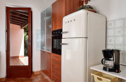 Costa Rei Villa | Villa 'Giacomo' with Private Terrace, Wi-Fi and Air Conditioning