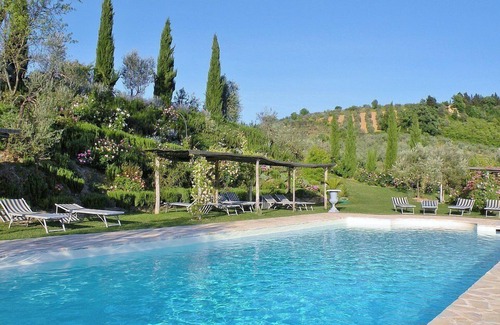 Certaldo House | Villa Gilia E: An elegant two-story independent house surrounded by the greenery, with Free WI-FI.