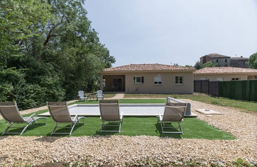 Berrias-et-Casteljau House | Villa Graveyron - Maison avec piscine privée