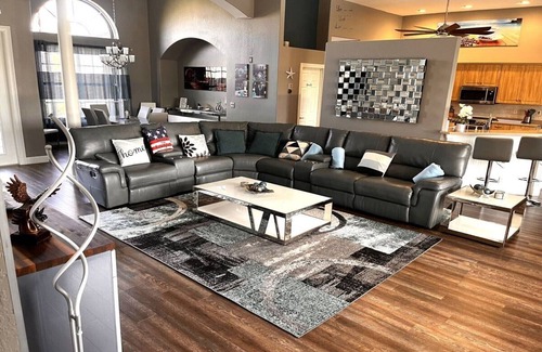 Trafalgar House | Villa Harley Summer Comfortable holiday residence