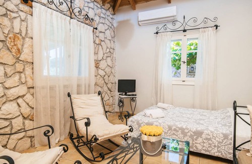 Marathias Villa | Villa Helona with private pool