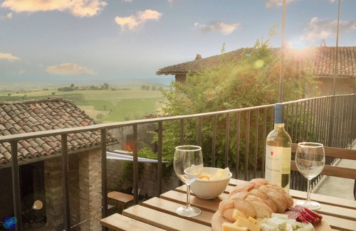Villadeati House | Villa hill view for families and groups - relaxation, BBQ and fast Wi-Fi