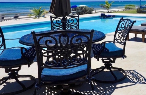 Cockburn Town House | Villa Hues of Blues on Grand Turk Island
