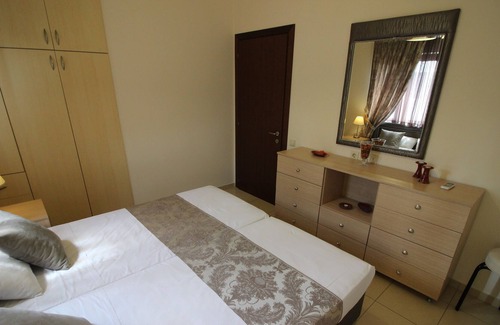 Skaleta Villa | Villa II close to the beach, heated shared pool,sauna, BBQ, table tennis