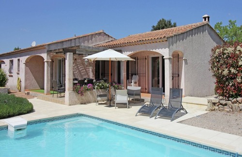 Bagnols-en-Foret Villa | Villa in Bagnols near Sea with Pool