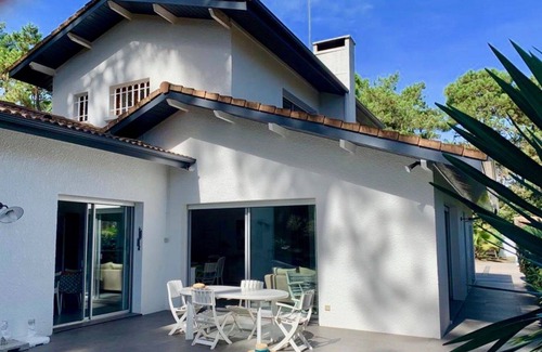 Piraillan House | Villa in Piraillan, family friendly, private pool, between Bay & ocean