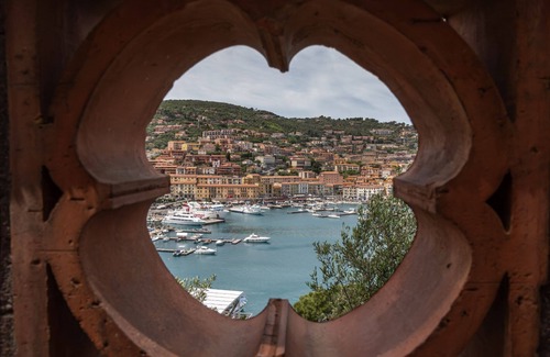 Porto Santo Stefano Villa | Villa in Porto Santo Stefano with 4 bedrooms sleeps 8