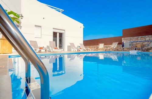Skaleta Villa | Villa in Skaleta with Private Pool & Beach Access
