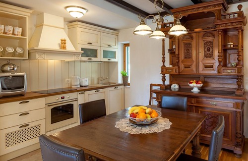 Sumartin Villa | Villa in Sumartin near the Beach & Ferry Port