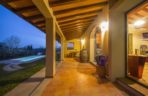 Reggello Villa | Villa in Toscana - Reggello con Piscina, Wi-Fi, Giardini.