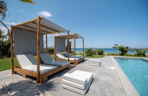 Agii Apostoli Villa | Villa Isalos I Sea fragrance & free heated pool