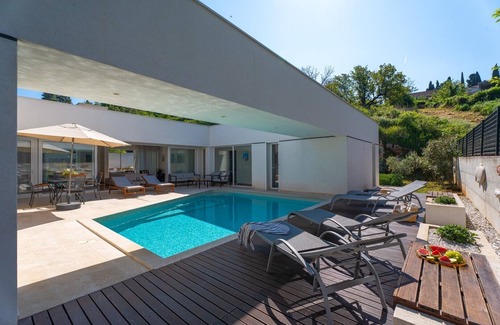 Nerezise Villa | Villa Island Pearl: A Stunning Oasis of Luxury and Serenity on Brač Island