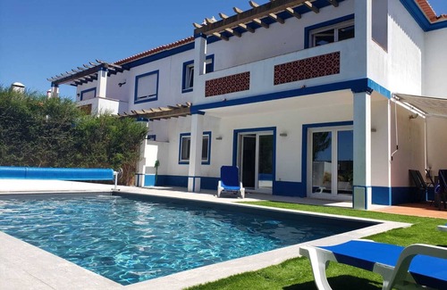 Casalinho Villa | Villa Jacquinet