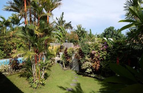 Jasri House | Villa Jasri Point - Beachfront Villa close to surf