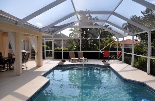 Pelican House | Villa Joella