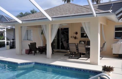 Pelican House | Villa Joella