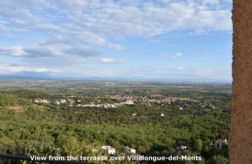Laroque-des-Alberes Villa | Villa Josephine: Above the vine yards overlooking the sea, big terrasse & pool