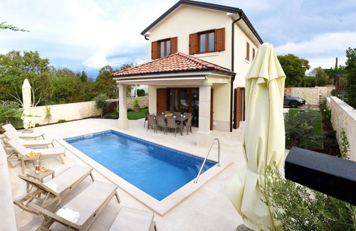 Rasopasno Villa | Villa Julija with heated swimming pool