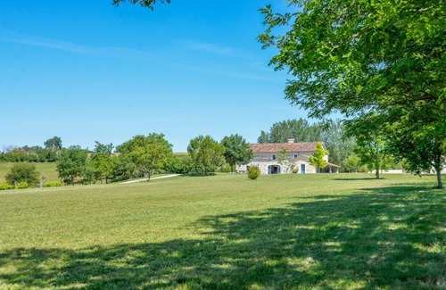 Moncrabeau Villa | Villa Juno - Four Bedroom Villa, Sleeps 8