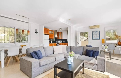 Pilar de la Horadada Villa | Villa KIP, private pool & jacuzzi surrounded by nature