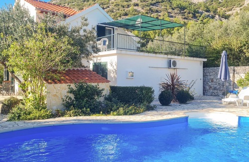 Viganj Villa | Villa Klara - Holiday Home with Terrace, Pool and Sea View