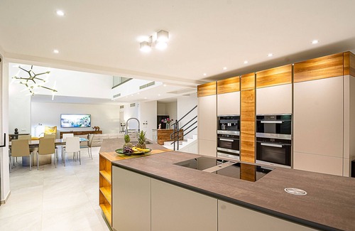 Blato Villa | Villa Korcula Grandeur | 5 Bedrooms | Stunning Waterfront Setting | Direct Sea.